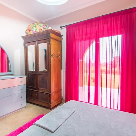 Loukas Tatil Evi *